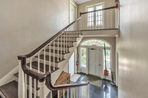 Enchanté! - Two Bedroom Bendel Suite condo